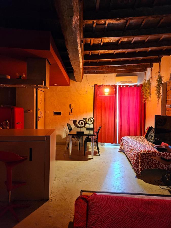 Apartmán Vm Siro Comi Pavia Exteriér fotografie
